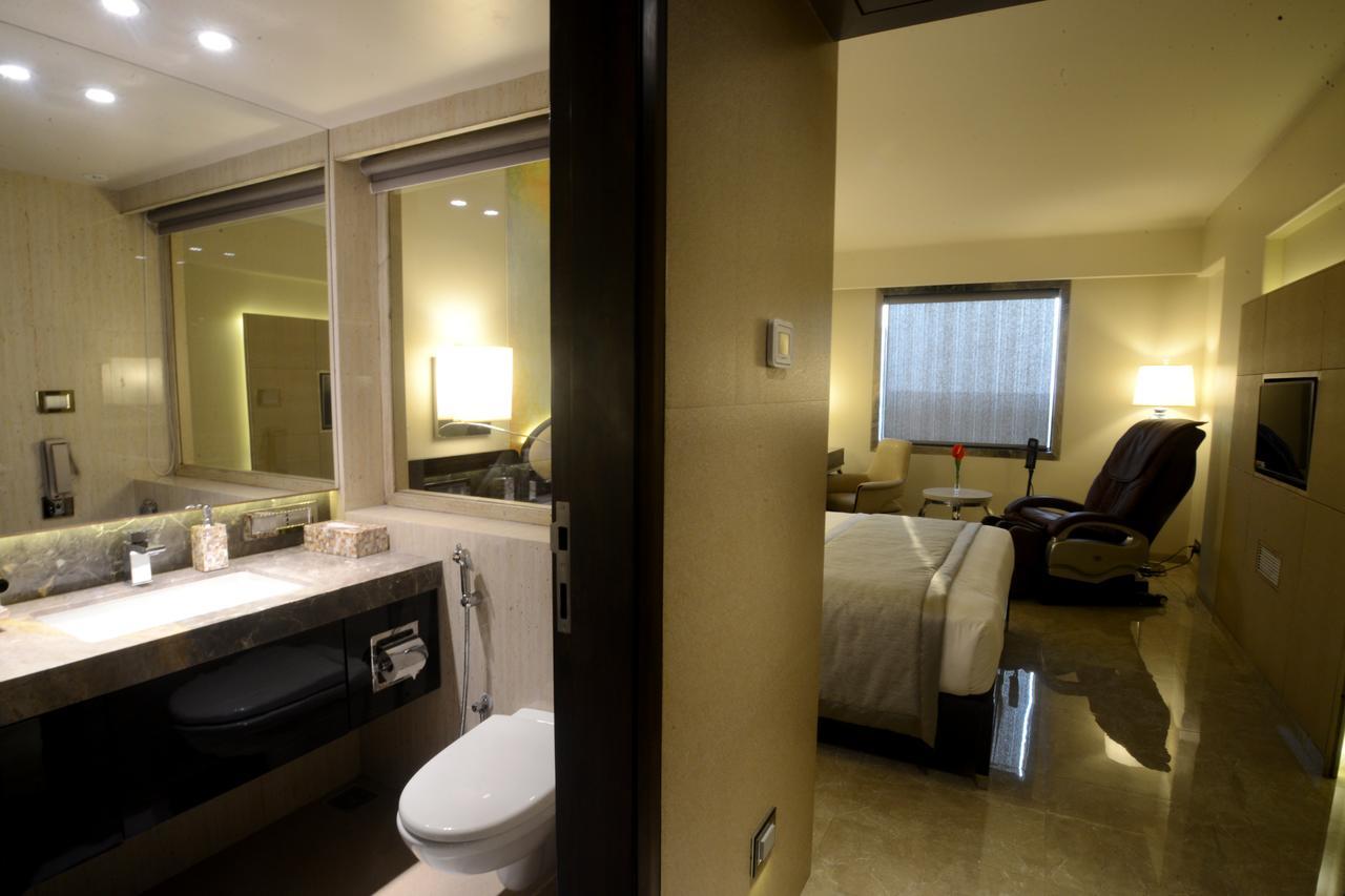 Sai Palace Grand, Malad Mumbai Exterior photo