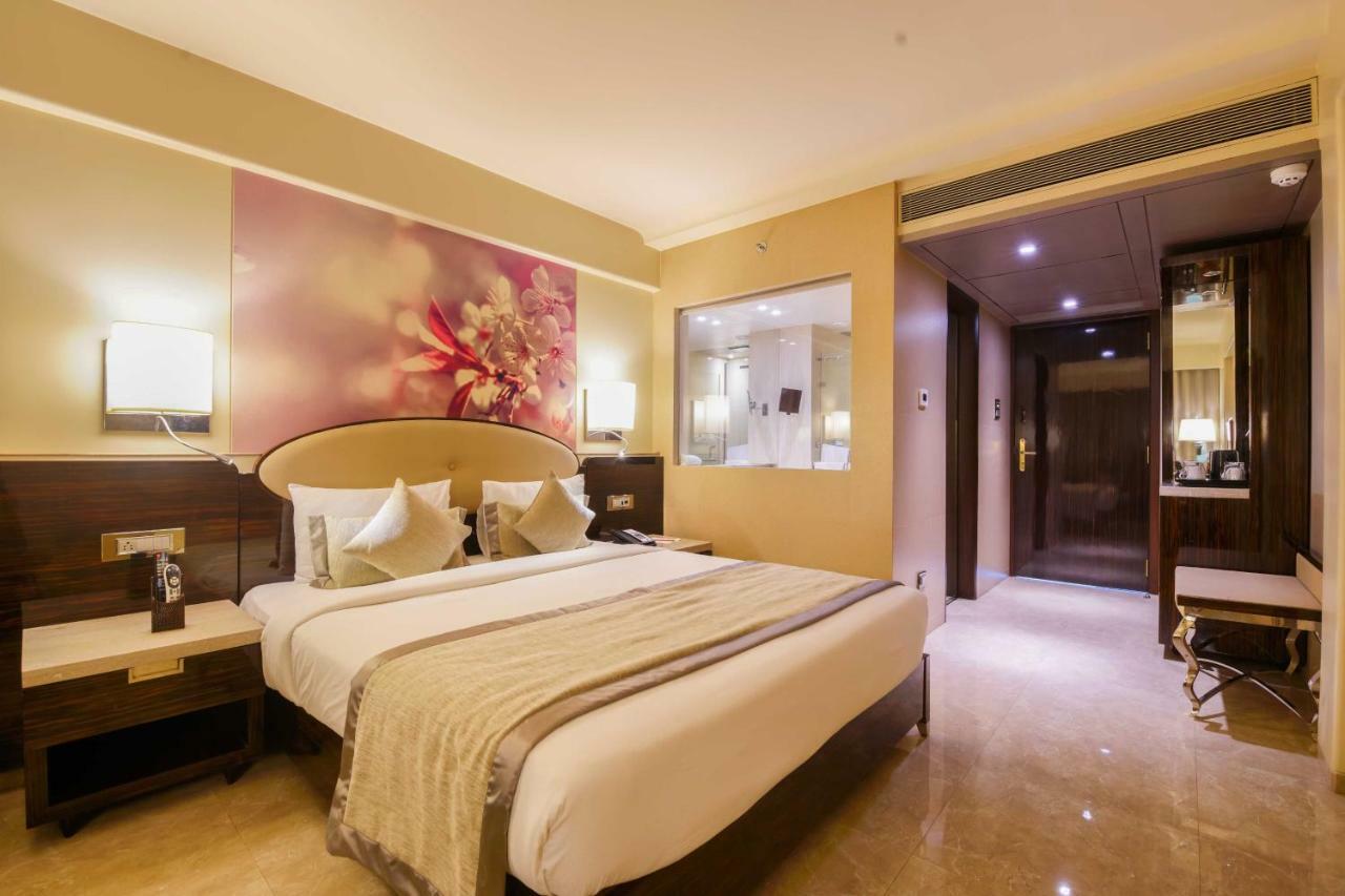 Sai Palace Grand, Malad Mumbai Exterior photo